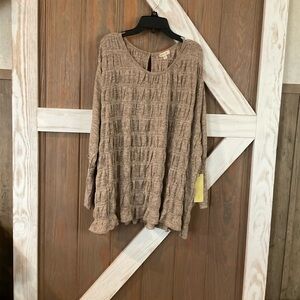 Paper Tee taupe smocked top. Size 3X. P2P 32”, length 28”